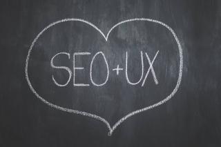 C&oelig;ur dessiné sur un tableau noir à la craie: SEO et UX